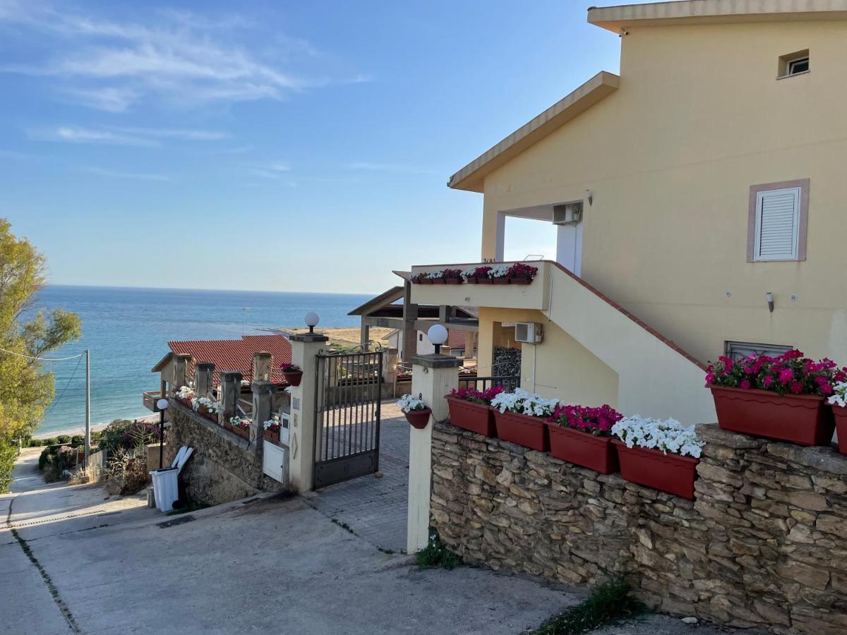 Holiday Beach Lumia Шака Екстериор снимка