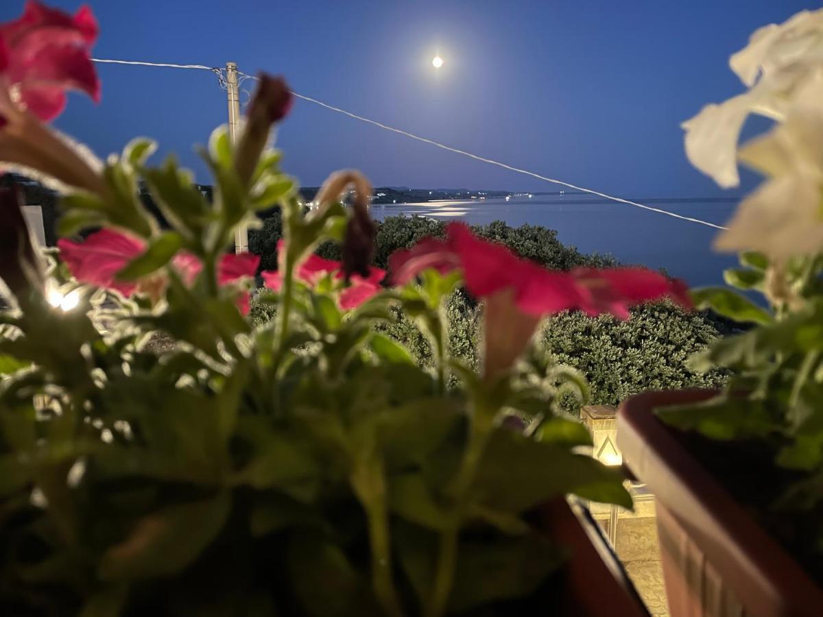 Holiday Beach Lumia Шака Екстериор снимка