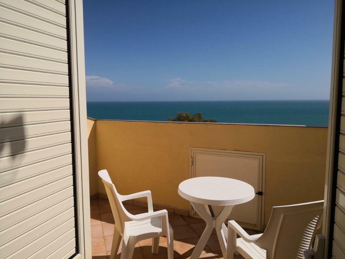 Holiday Beach Lumia Шака Екстериор снимка