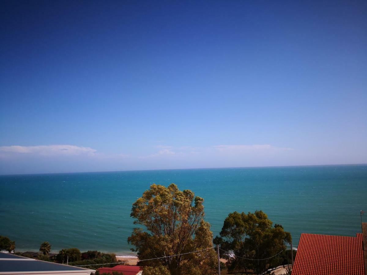 Holiday Beach Lumia Шака Екстериор снимка